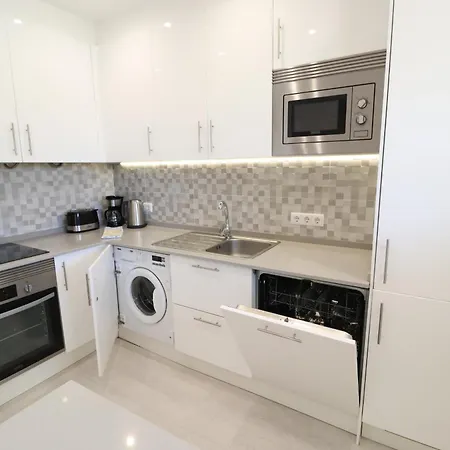 Oasis With 2 Bedrooms And Swimming Pool In Vilamoura