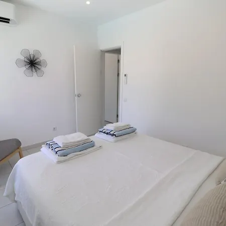 Oasis With 2 Bedrooms And Swimming Pool In Vilamoura